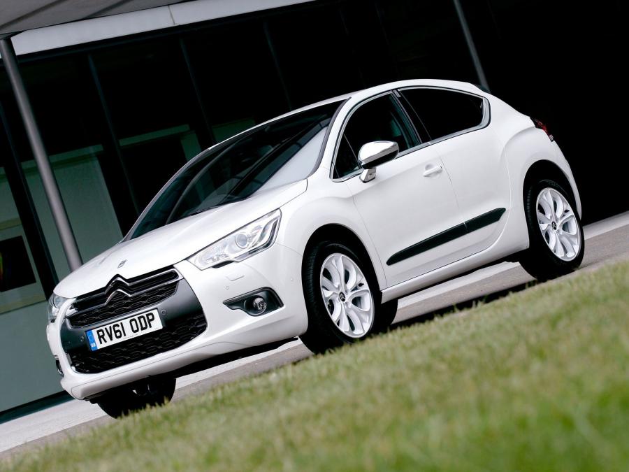  Citroen DS4 2010 года  (UK) (фото 15 из 18)